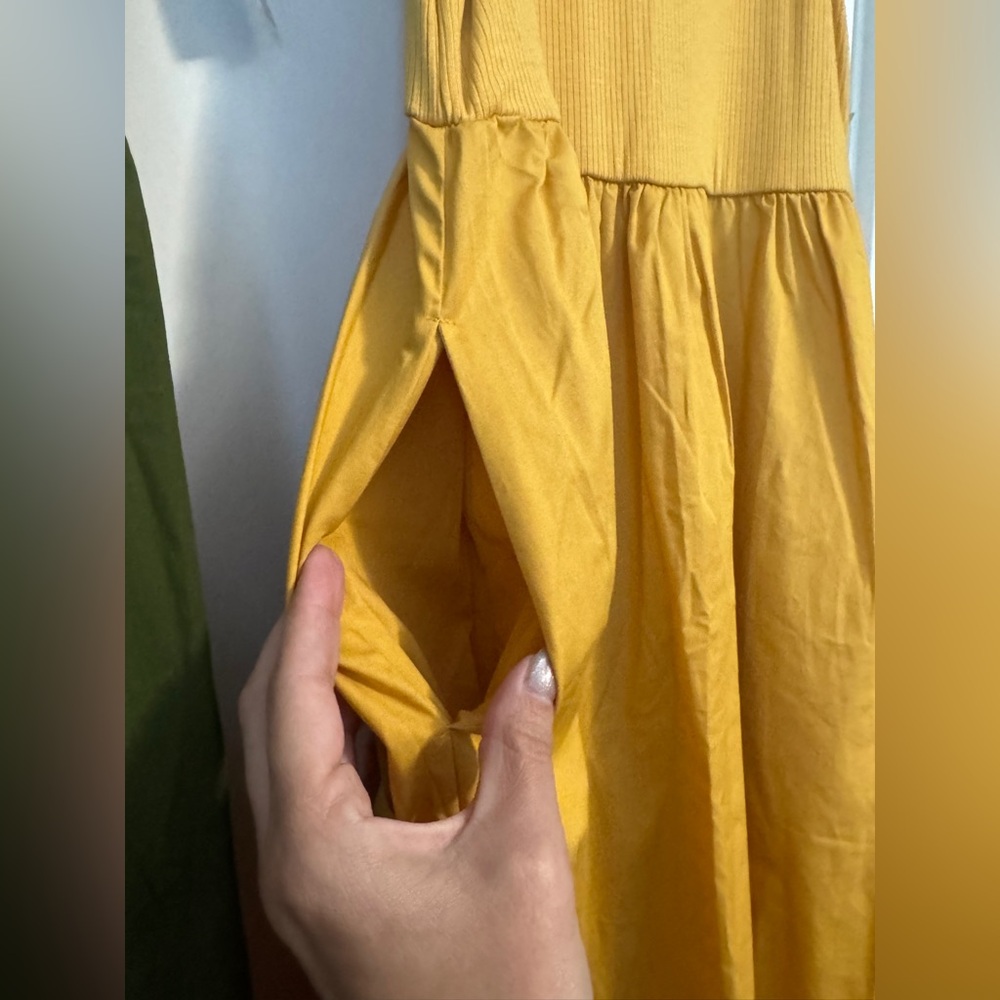 (2) Old Navy Women's Dresses - Picture 3 of 6